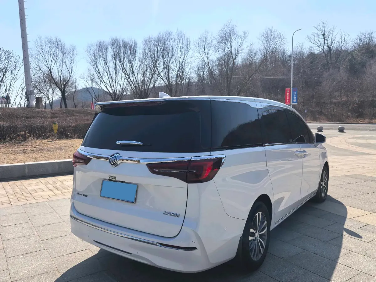 2023 Buick GL8 2.0T 237HP L4 9AT,autocango,china used car exporter,china ev exporter,chinese used car exporter,chinese used ev exporter