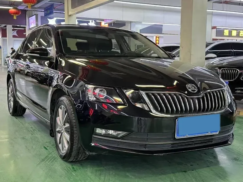 2018 Skoda Octavia 1.2T 116HP L4 7DCT,autocango,china used car exporter,china ev exporter,chinese used car exporter,chinese used ev exporter