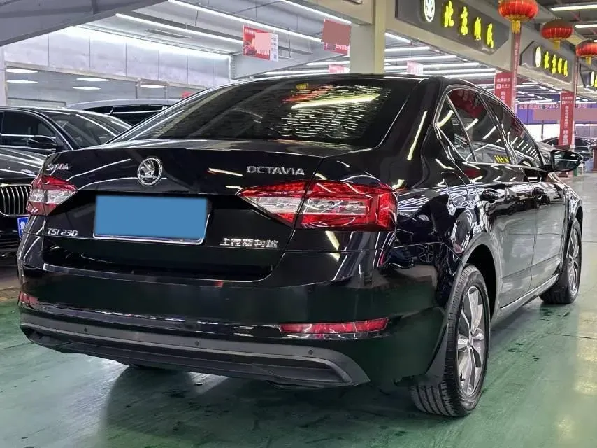 2018 Skoda Octavia 1.2T 116HP L4 7DCT,autocango,china used car exporter,china ev exporter,chinese used car exporter,chinese used ev exporter