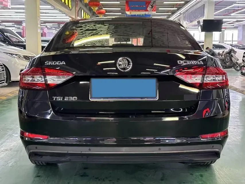 2018 Skoda Octavia 1.2T 116HP L4 7DCT,autocango,china used car exporter,china ev exporter,chinese used car exporter,chinese used ev exporter