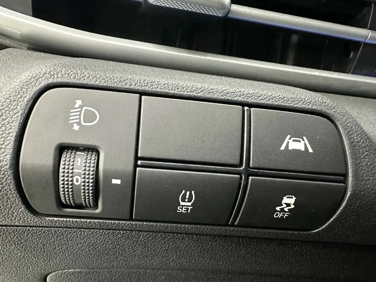 2022 Hyundai Elantra 1.5L 115HP L4 CVT,autocango,china used car exporter,china ev exporter,chinese used car exporter,chinese used ev exporter