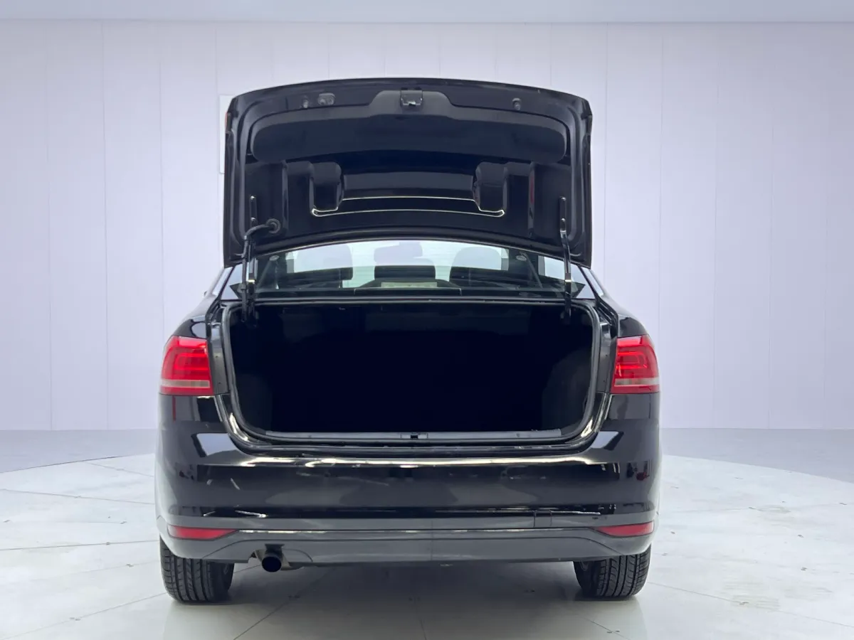 2017 Volkswagen Lavida 1.6L 110HP L4 6AT,autocango,china used car exporter,china ev exporter,chinese used car exporter,chinese used ev exporter