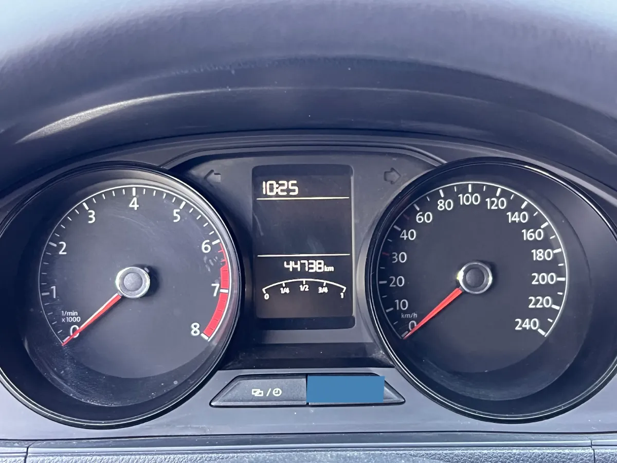 2017 Volkswagen Lavida 1.6L 110HP L4 6AT,autocango,china used car exporter,china ev exporter,chinese used car exporter,chinese used ev exporter