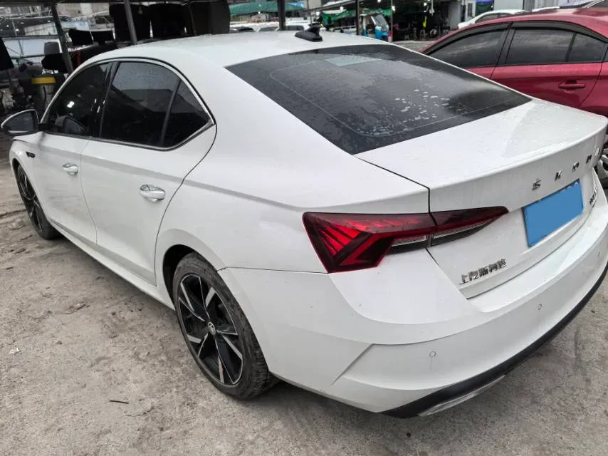 2021 Skoda Octavia 1.4T 150HP L4 7DCT,autocango,china used car exporter,china ev exporter,chinese used car exporter,chinese used ev exporter