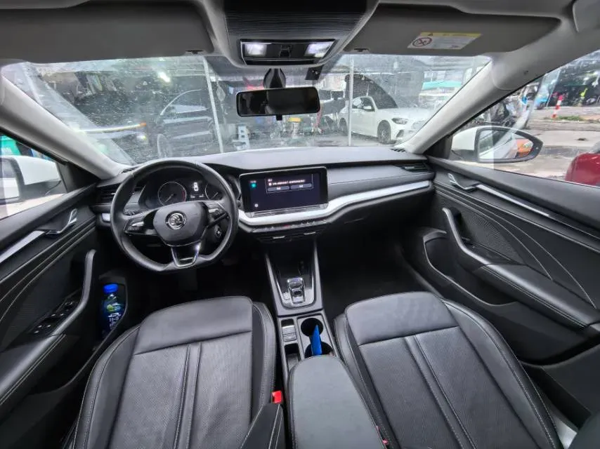 2021 Skoda Octavia 1.4T 150HP L4 7DCT,autocango,china used car exporter,china ev exporter,chinese used car exporter,chinese used ev exporter