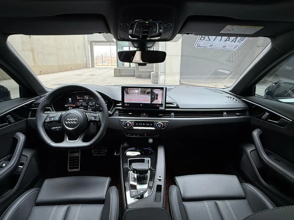 2024 Audi A4L 2.0T 190HP L4 7DCT,autocango,china used car exporter,china ev exporter,chinese used car exporter,chinese used ev exporter