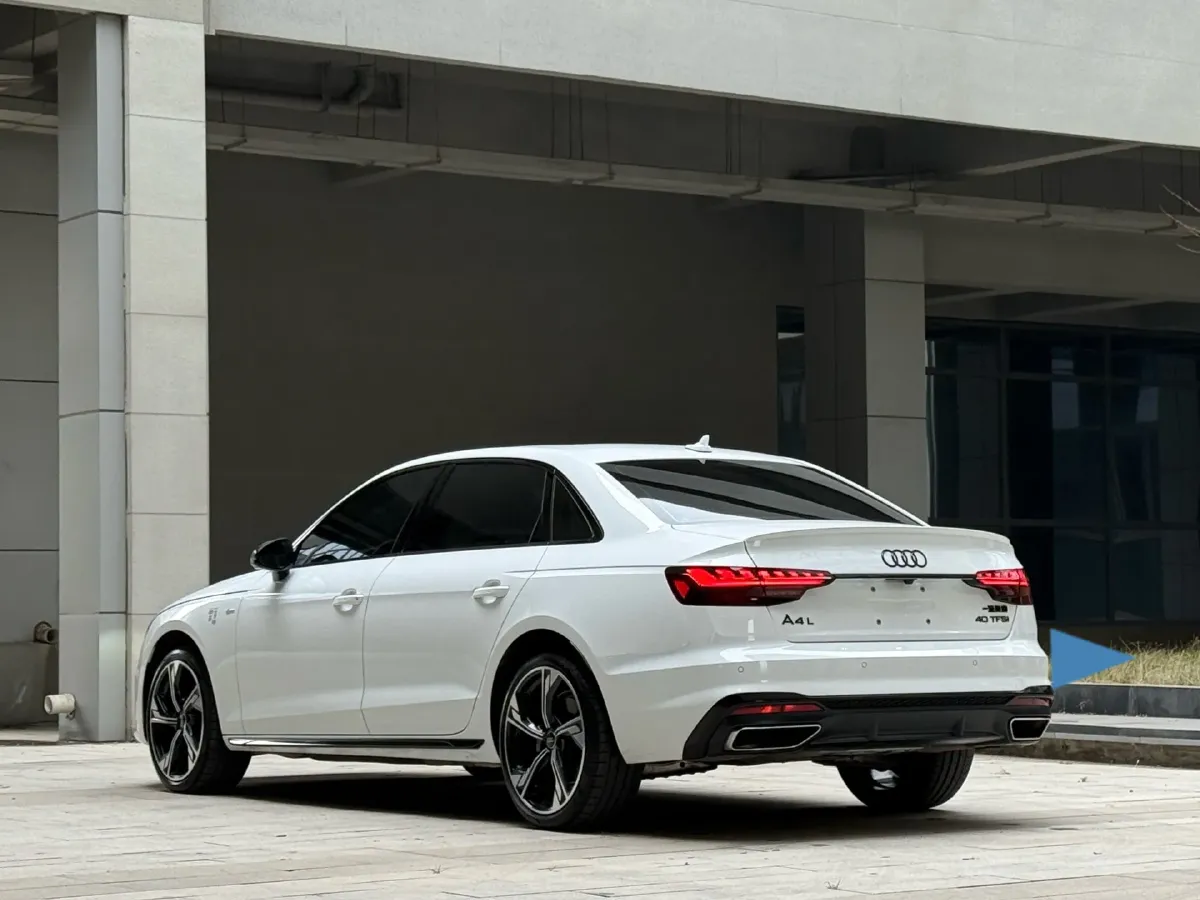 2024 Audi A4L 2.0T 190HP L4 7DCT,autocango,china used car exporter,china ev exporter,chinese used car exporter,chinese used ev exporter