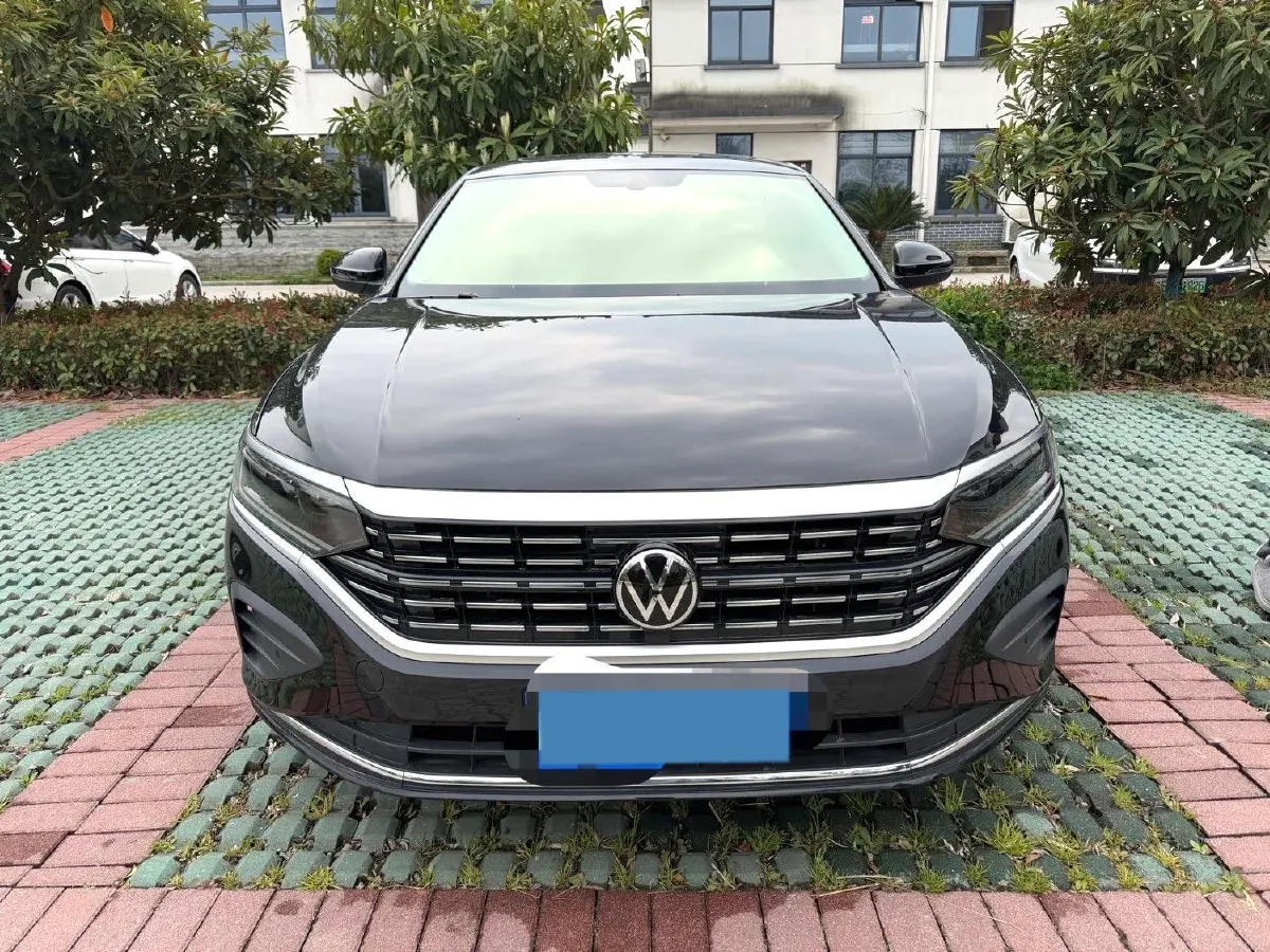 2025 Volkswagen Passat 2.0T 186HP L4 7DCT,autocango,china used car exporter,china ev exporter,chinese used car exporter,chinese used ev exporter