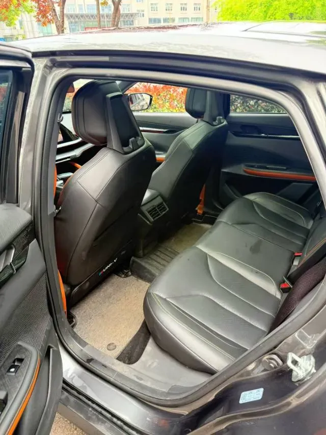 2022 ChangAn UNI-V 1.5T 188HP L4 7DCT,autocango,china used car exporter,china ev exporter,chinese used car exporter,chinese used ev exporter