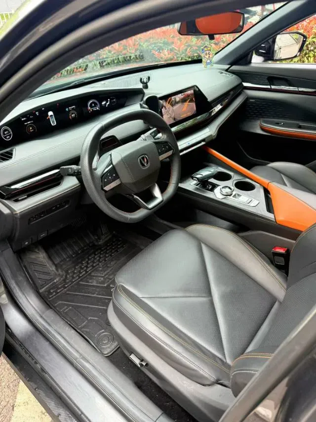 2022 ChangAn UNI-V 1.5T 188HP L4 7DCT,autocango,china used car exporter,china ev exporter,chinese used car exporter,chinese used ev exporter