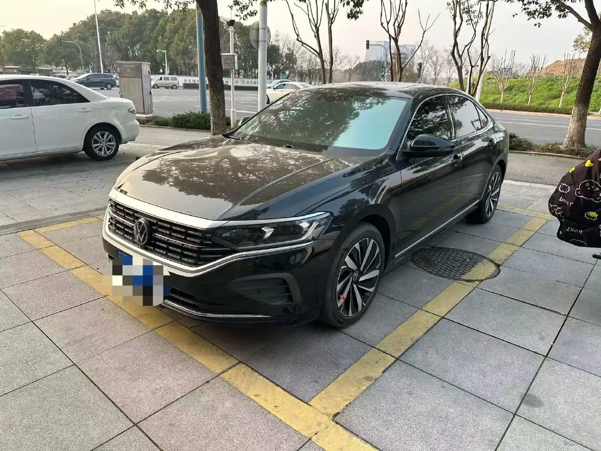 2025 Volkswagen Passat 2.0T 220HP L4 7DCT,autocango,china used car exporter,china ev exporter,chinese used car exporter,chinese used ev exporter