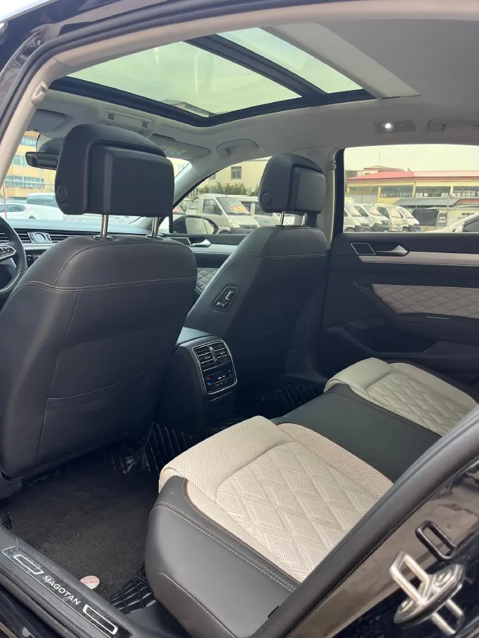 2023 Volkswagen Magotan 2.0T 186HP L4 7DCT,autocango,china used car exporter,china ev exporter,chinese used car exporter,chinese used ev exporter