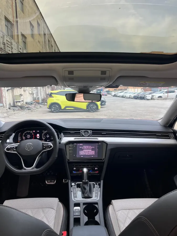 2023 Volkswagen Magotan 2.0T 186HP L4 7DCT,autocango,china used car exporter,china ev exporter,chinese used car exporter,chinese used ev exporter