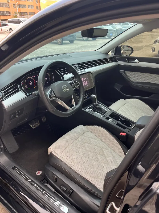 2023 Volkswagen Magotan 2.0T 186HP L4 7DCT,autocango,china used car exporter,china ev exporter,chinese used car exporter,chinese used ev exporter