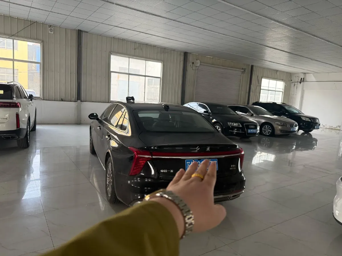 2024 HongQi H5 2.0T 224HP L4 8AT,autocango,china used car exporter,china ev exporter,chinese used car exporter,chinese used ev exporter