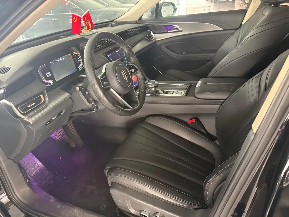 2024 HongQi H5 2.0T 224HP L4 8AT,autocango,china used car exporter,china ev exporter,chinese used car exporter,chinese used ev exporter