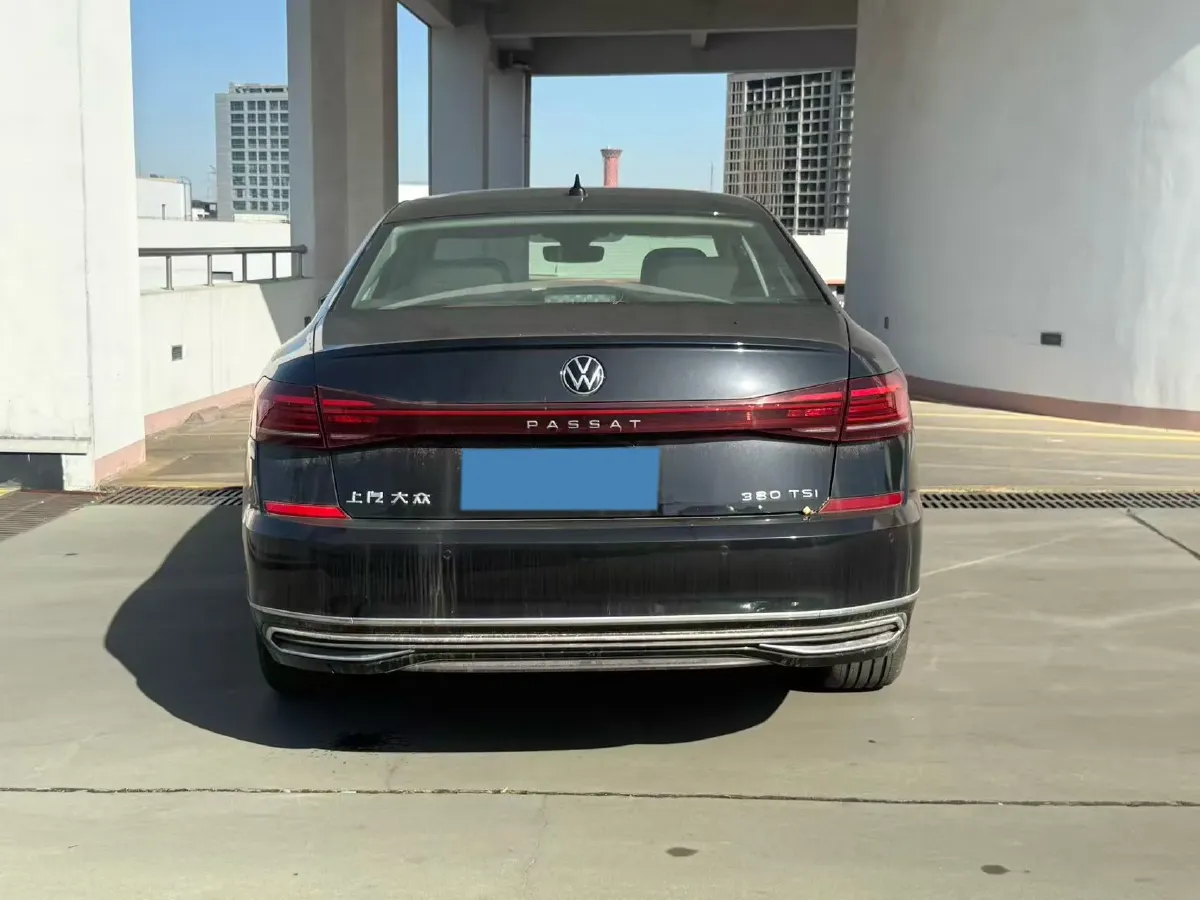 2024 Volkswagen Passat 2.0T 220HP L4 7DCT,autocango,china used car exporter,china ev exporter,chinese used car exporter,chinese used ev exporter