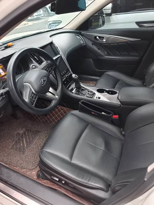 2018 Jeep Grand Commander 2.0T 265HP L4 9AT,autocango,china used car exporter,china ev exporter,chinese used car exporter,chinese used ev exporter