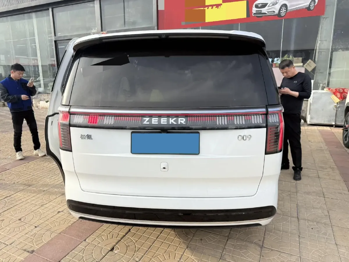 2024 Zeekr 009 BEV 108KWH,autocango,china used car exporter,china ev exporter,chinese used car exporter,chinese used ev exporter