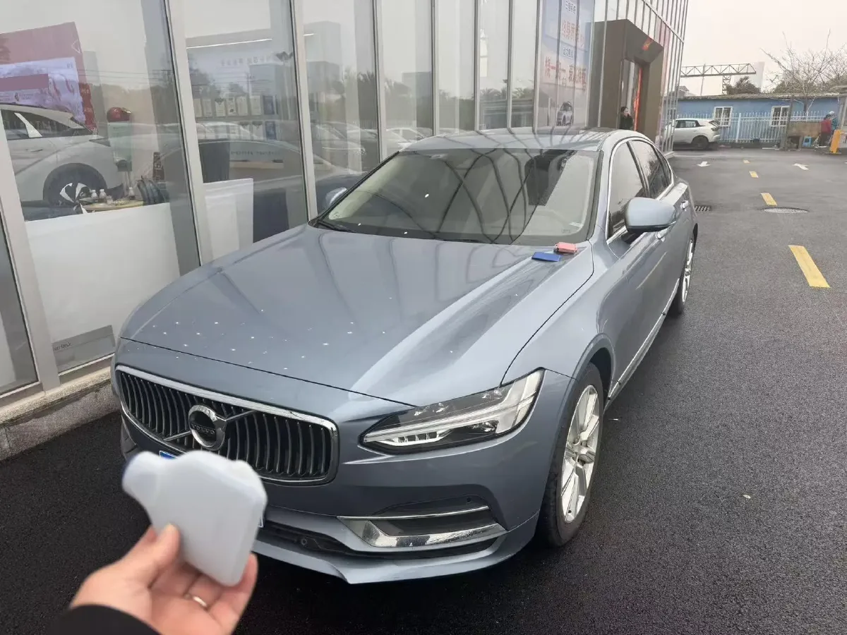 2020 Volvo S90 2.0T 190HP L4 8AT,autocango,china used car exporter,china ev exporter,chinese used car exporter,chinese used ev exporter