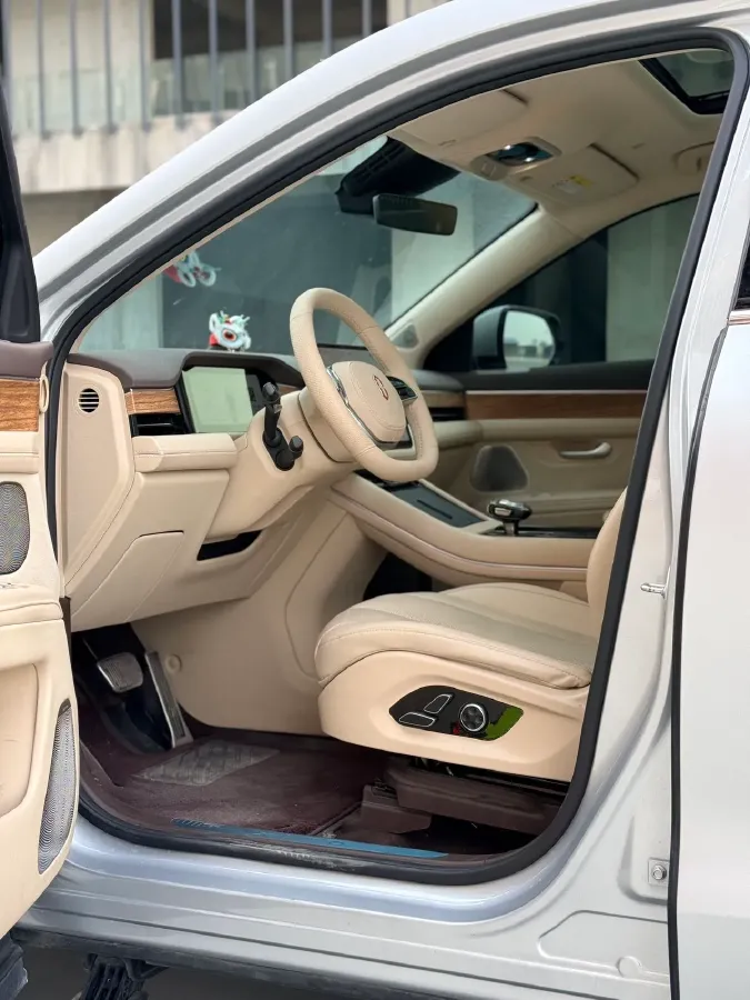 2024 AITO AITO M7 1.5T 152HP L4 REEV 40KWH,autocango,china used car exporter,china ev exporter,chinese used car exporter,chinese used ev exporter