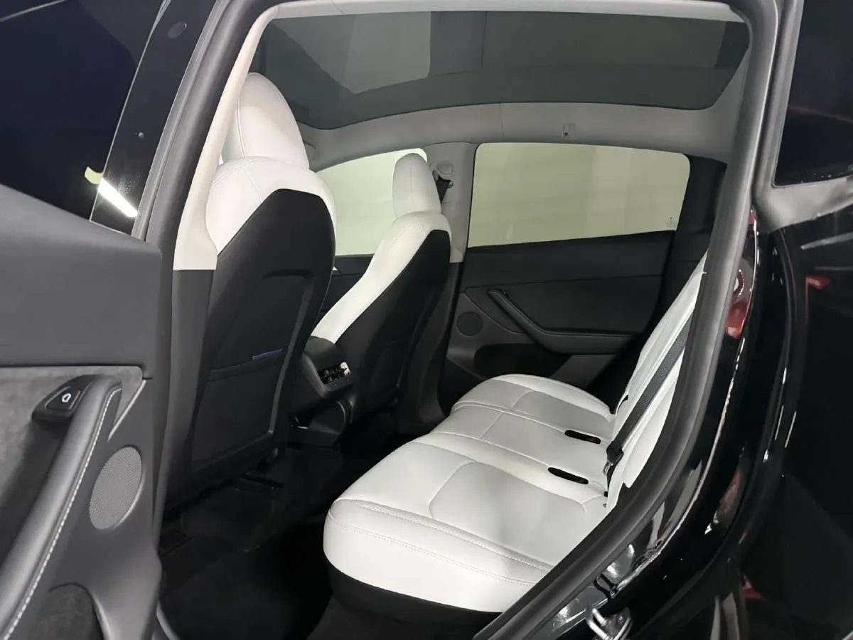 2022 Tesla Model Y BEV 60KWH,autocango,china used car exporter,china ev exporter,chinese used car exporter,chinese used ev exporter