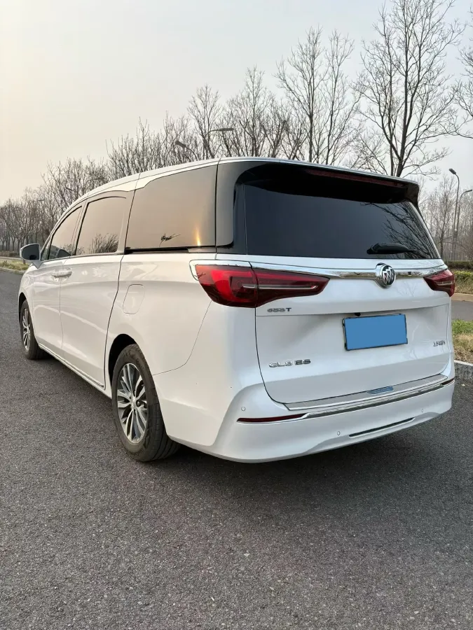 2022 Buick GL8 2.0T 237HP L4 9AT,autocango,china used car exporter,china ev exporter,chinese used car exporter,chinese used ev exporter