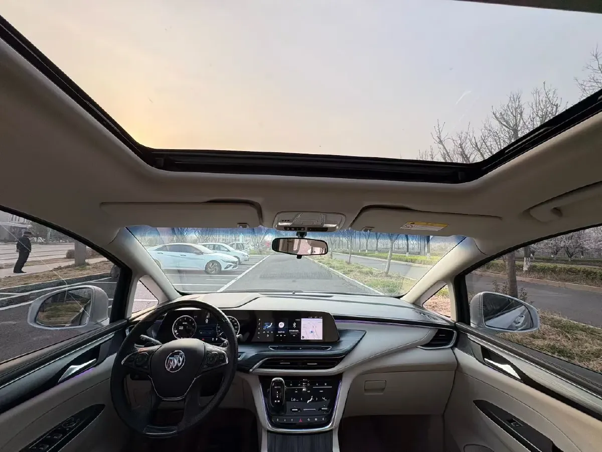 2022 Buick GL8 2.0T 237HP L4 9AT,autocango,china used car exporter,china ev exporter,chinese used car exporter,chinese used ev exporter