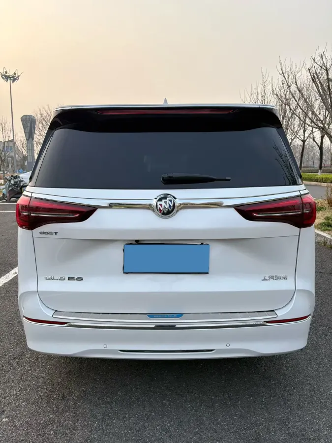 2022 Buick GL8 2.0T 237HP L4 9AT,autocango,china used car exporter,china ev exporter,chinese used car exporter,chinese used ev exporter