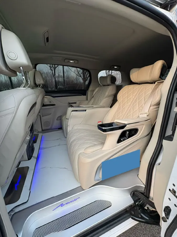 2022 Buick GL8 2.0T 237HP L4 9AT,autocango,china used car exporter,china ev exporter,chinese used car exporter,chinese used ev exporter