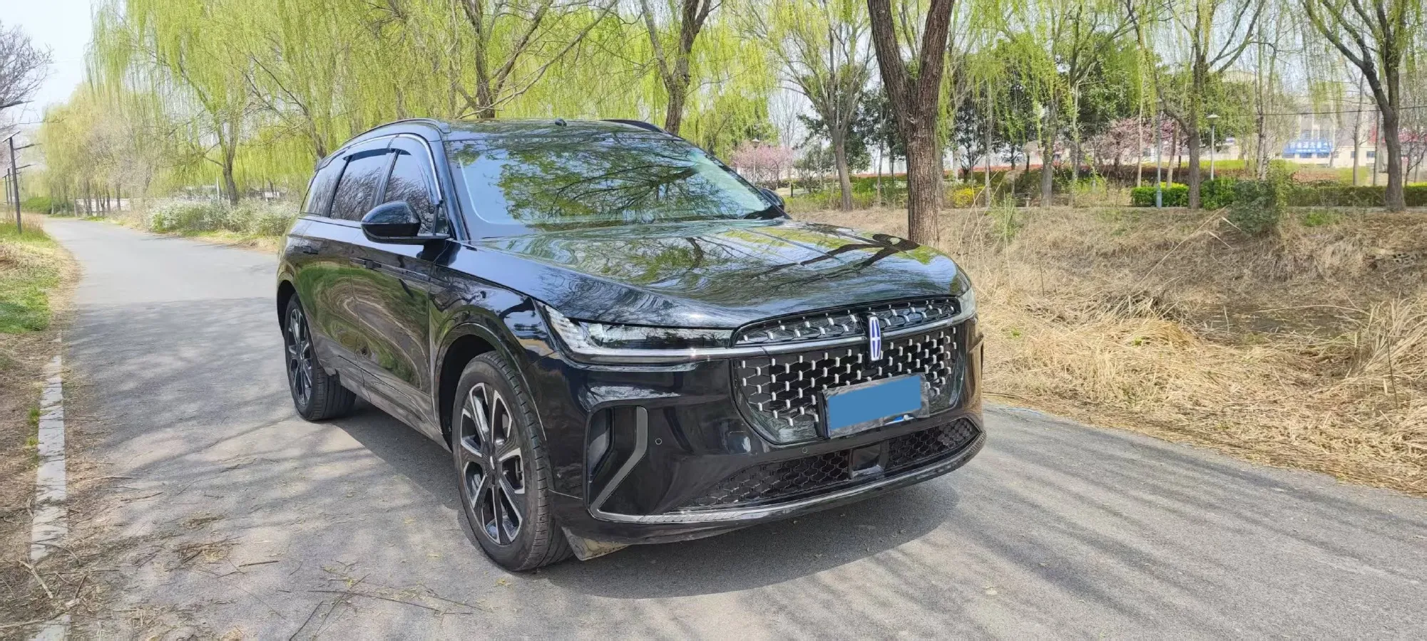 2023 Lincoln Nautilus 2.0T 282HP L4 E-CVT Hybrid,autocango,china used car exporter,china ev exporter,chinese used car exporter,chinese used ev exporter