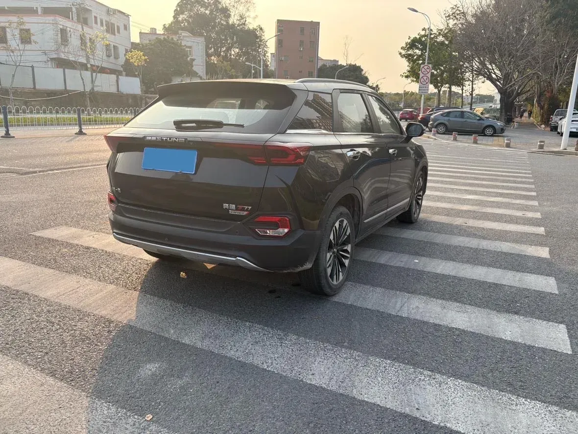 2021 Bestune T77 1.5T 169HP L4 7DCT,autocango,china used car exporter,china ev exporter,chinese used car exporter,chinese used ev exporter