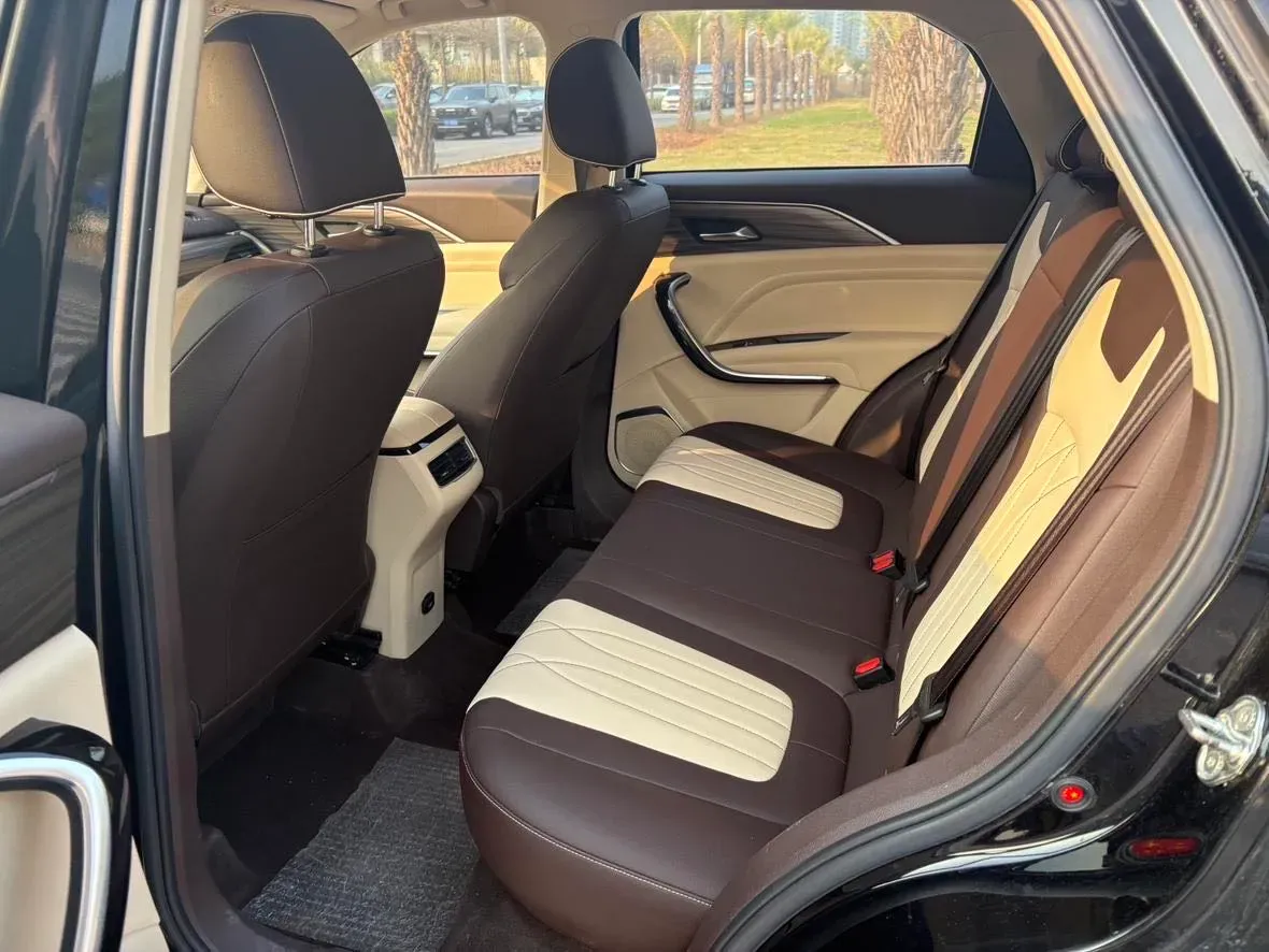 2021 Bestune T77 1.5T 169HP L4 7DCT,autocango,china used car exporter,china ev exporter,chinese used car exporter,chinese used ev exporter