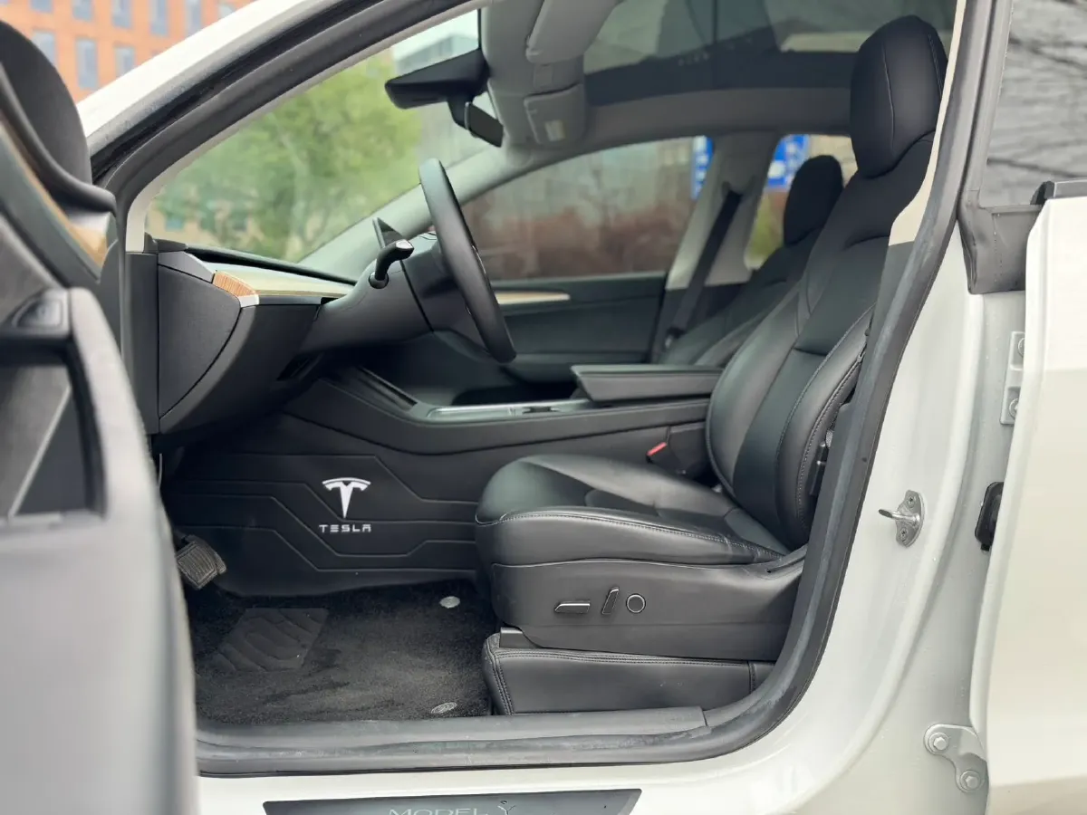 2022 Tesla Model Y BEV 60KWH,autocango,china used car exporter,china ev exporter,chinese used car exporter,chinese used ev exporter