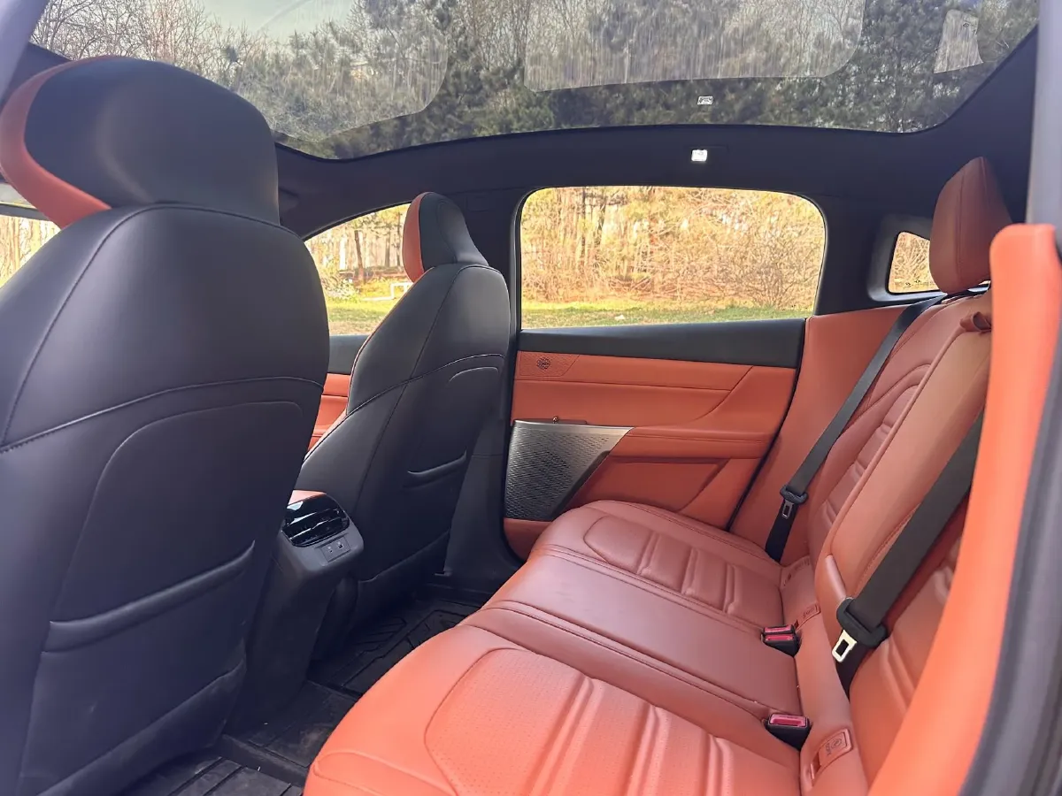 2024 DongFeng eπ eπ007 REEV 105HP REEV 28.4KWH,autocango,china used car exporter,china ev exporter,chinese used car exporter,chinese used ev exporter