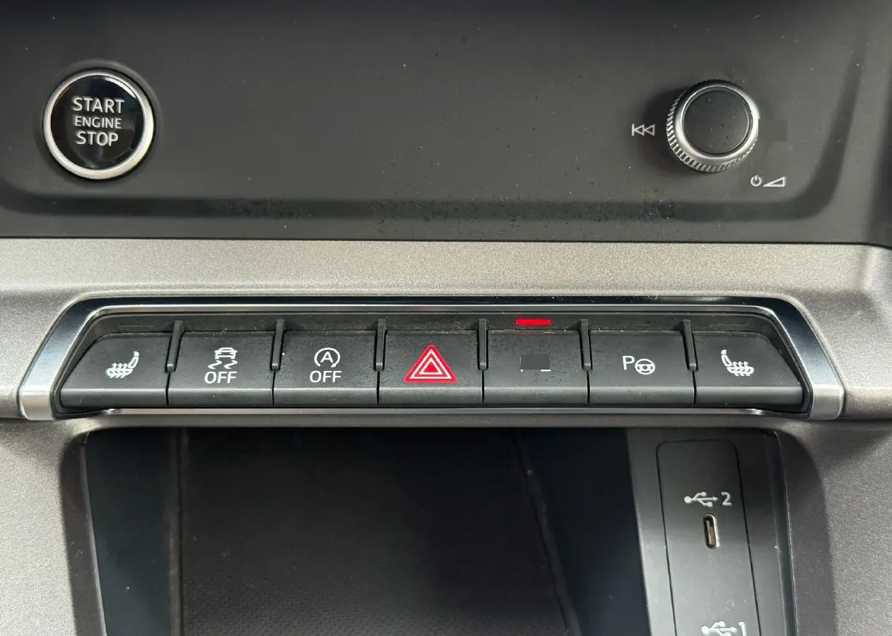 2021 Audi Q3 1.4T 150HP L4 7DCT,autocango,china used car exporter,china ev exporter,chinese used car exporter,chinese used ev exporter