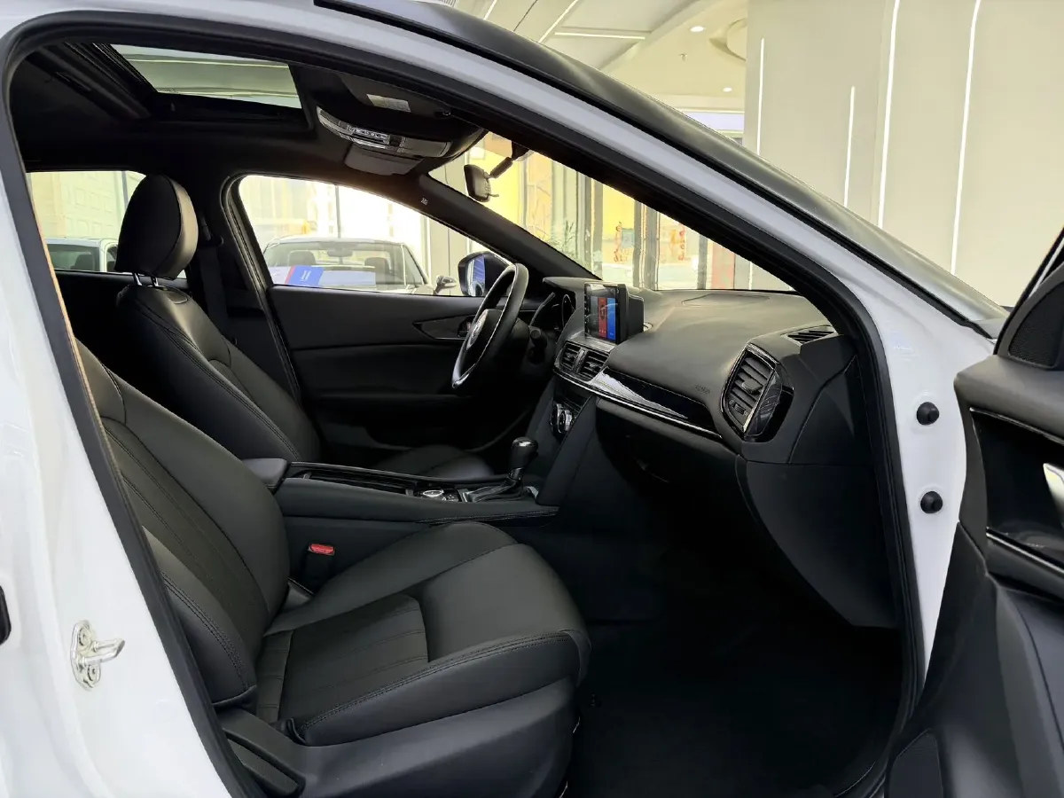 2021 Mazda CX-4 2.0L 158HP L4 6AT,autocango,china used car exporter,china ev exporter,chinese used car exporter,chinese used ev exporter