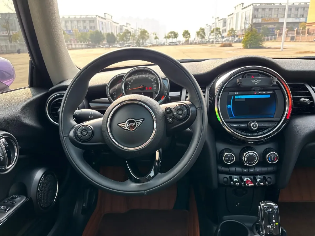 2019 MINI MINI 1.5T 102HP L3 7DCT,autocango,china used car exporter,china ev exporter,chinese used car exporter,chinese used ev exporter