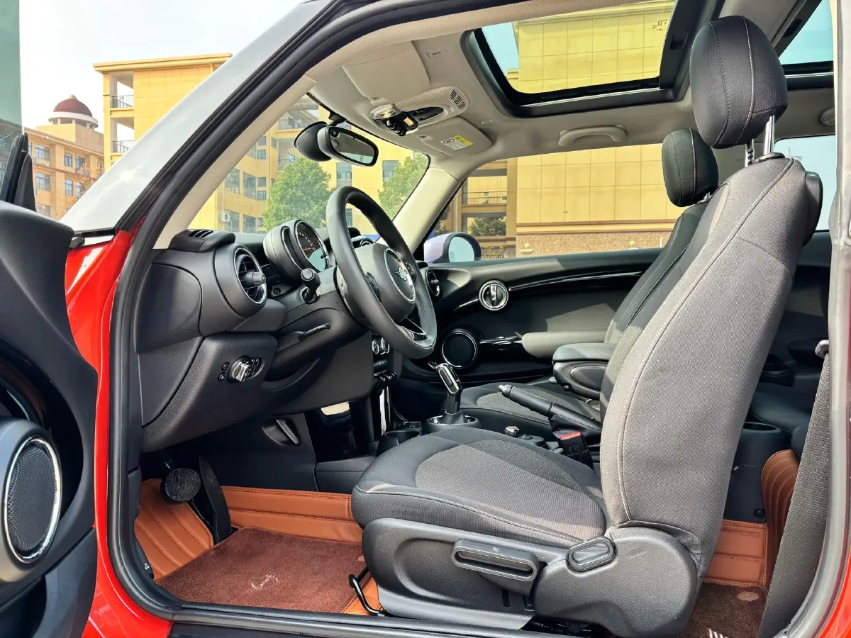 2019 MINI MINI 1.5T 102HP L3 7DCT,autocango,china used car exporter,china ev exporter,chinese used car exporter,chinese used ev exporter