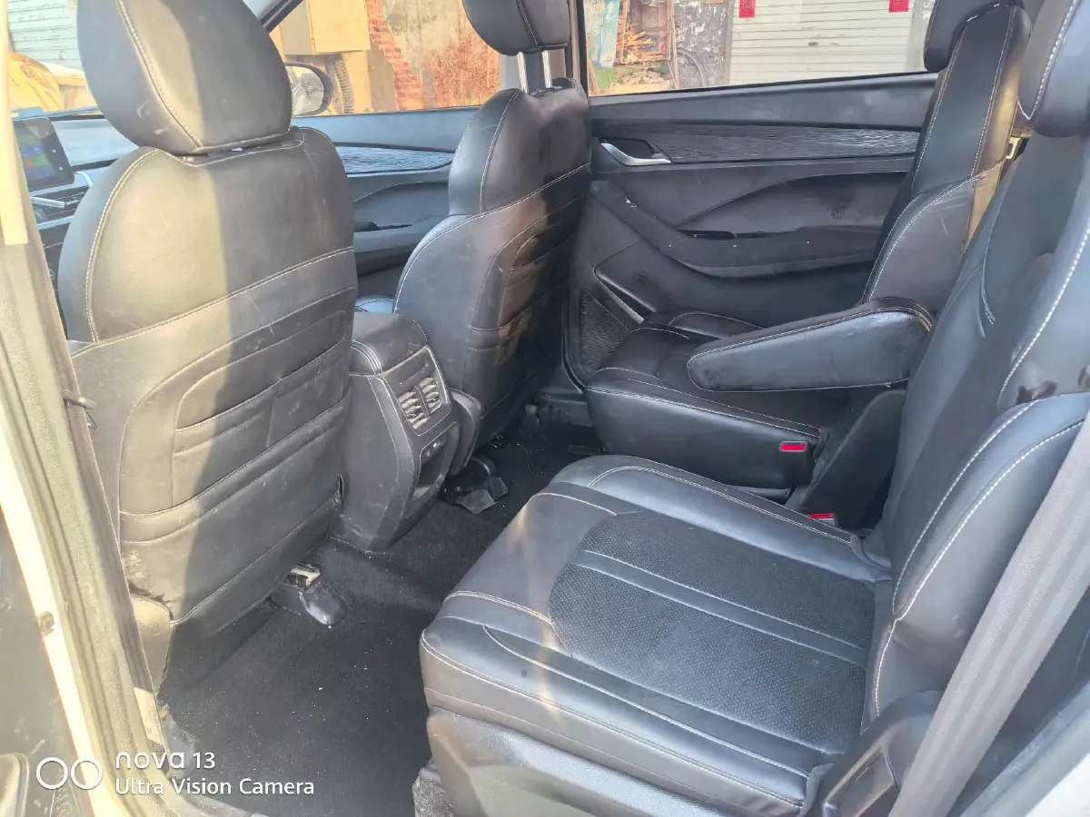 2018 BaoJun 360 1.5L 112HP L4 6MT,autocango,china used car exporter,china ev exporter,chinese used car exporter,chinese used ev exporter