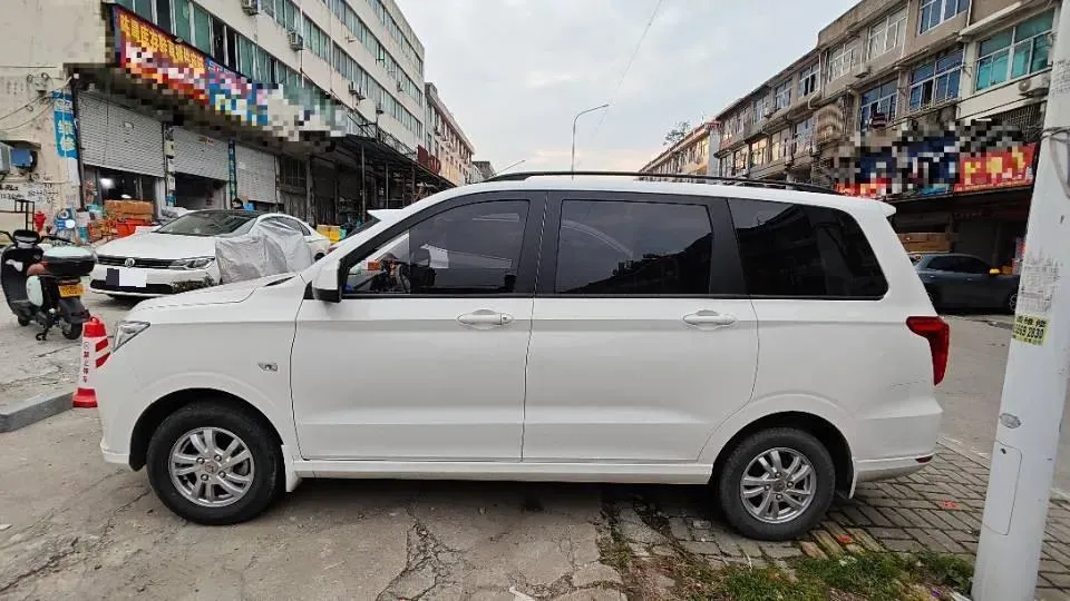 2021 WuLing RongGuang New Truck 1.5L 99HP L4 5MT,autocango,china used car exporter,china ev exporter,chinese used car exporter,chinese used ev exporter