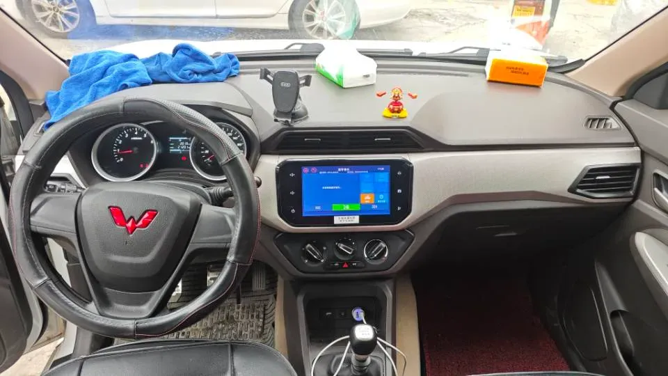 2021 WuLing RongGuang New Truck 1.5L 99HP L4 5MT,autocango,china used car exporter,china ev exporter,chinese used car exporter,chinese used ev exporter