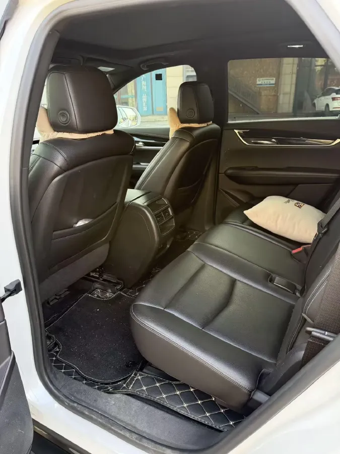 2021 Cadillac XT5 2.0T 237HP L4 9AT,autocango,china used car exporter,china ev exporter,chinese used car exporter,chinese used ev exporter