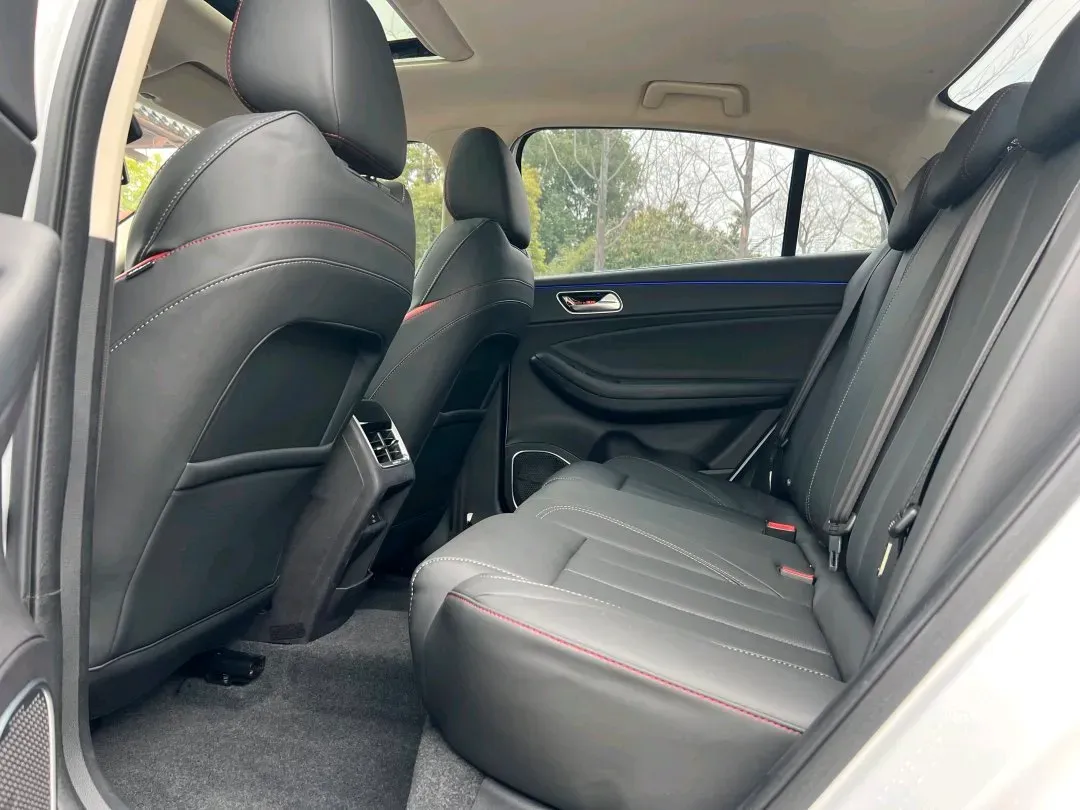 2021 Chery Arrizo 5 Plus 1.5L 116HP L4 5MT,autocango,china used car exporter,china ev exporter,chinese used car exporter,chinese used ev exporter