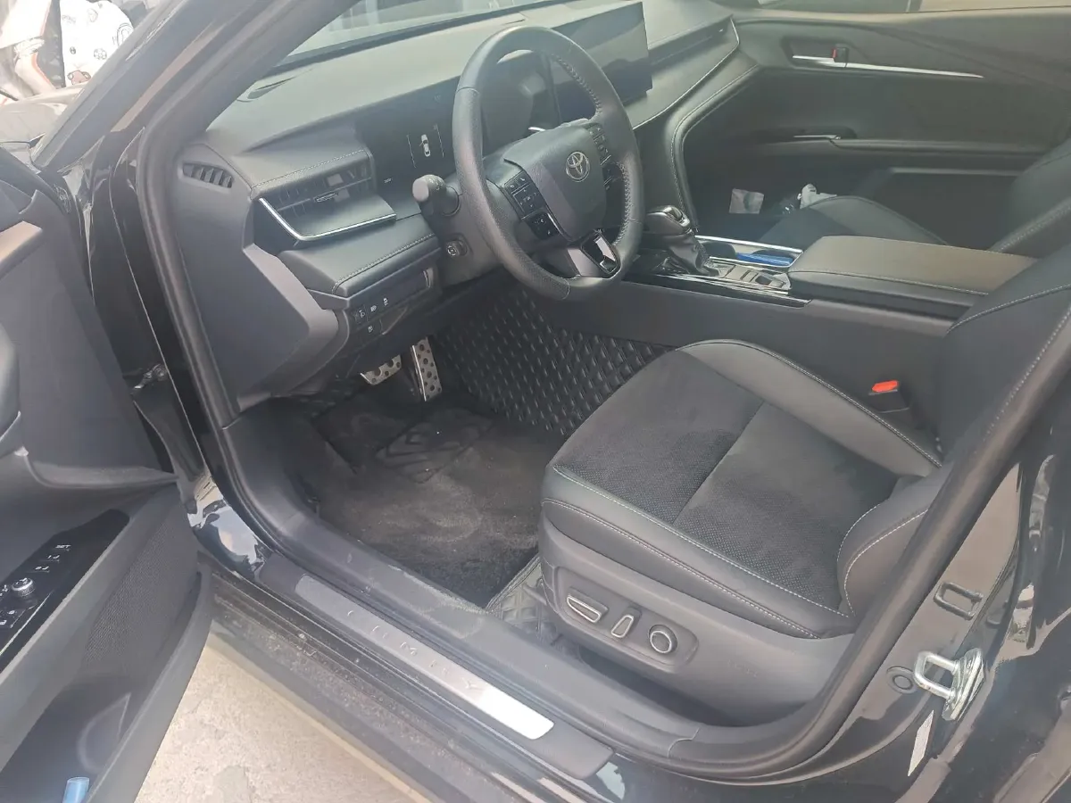 2024 Toyota Camry 2.5L 185HP L4 E-CVT Hybrid,autocango,china used car exporter,china ev exporter,chinese used car exporter,chinese used ev exporter