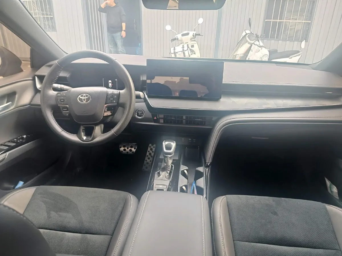 2024 Toyota Camry 2.5L 185HP L4 E-CVT Hybrid,autocango,china used car exporter,china ev exporter,chinese used car exporter,chinese used ev exporter