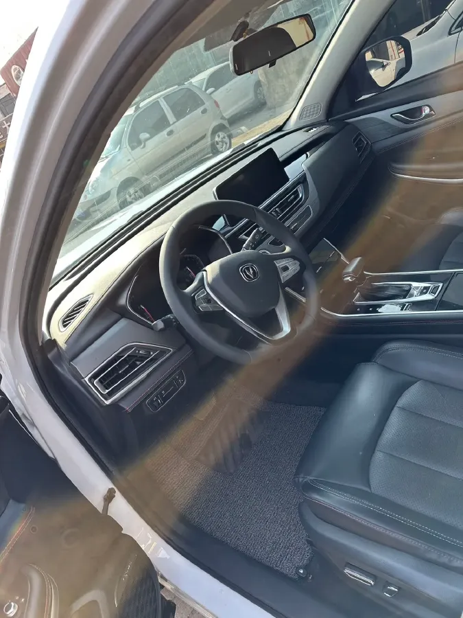 2021 ChangAn CS75 1.5T 178HP L4 7DCT,autocango,china used car exporter,china ev exporter,chinese used car exporter,chinese used ev exporter