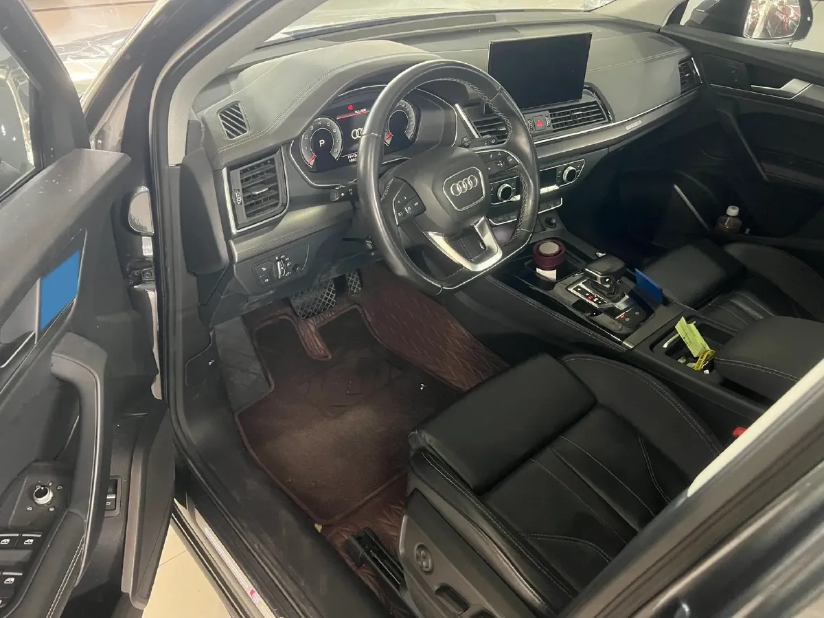 2022 Audi Q5L 2.0T 190HP L4 7DCT,autocango,china used car exporter,china ev exporter,chinese used car exporter,chinese used ev exporter