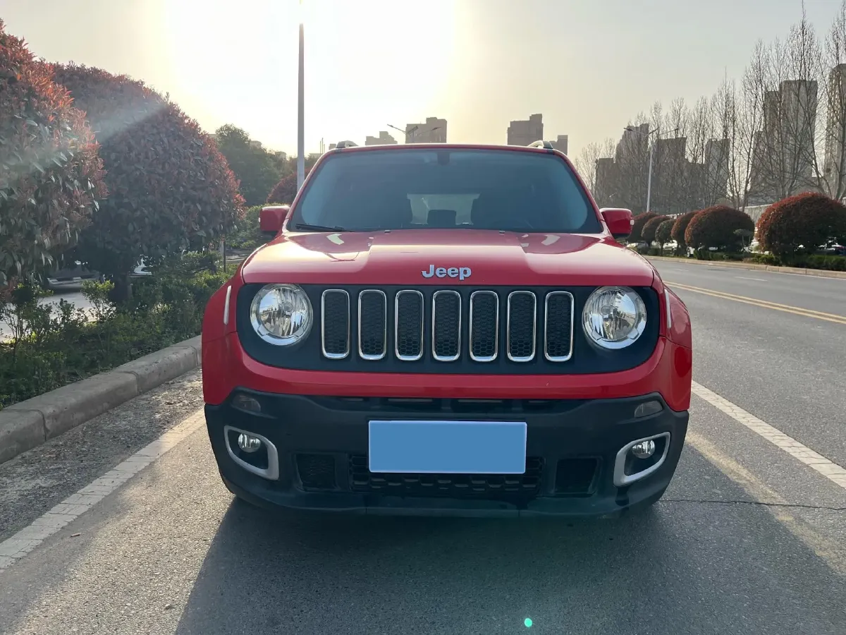 2017 Jeep Renegade 1.4T 150HP L4 7DCT,autocango,china used car exporter,china ev exporter,chinese used car exporter,chinese used ev exporter