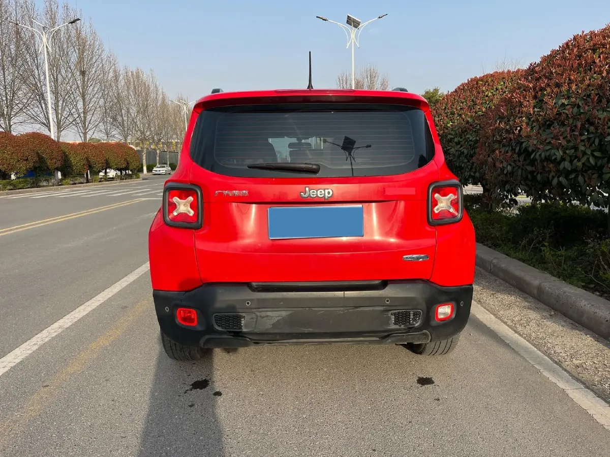 2017 Jeep Renegade 1.4T 150HP L4 7DCT,autocango,china used car exporter,china ev exporter,chinese used car exporter,chinese used ev exporter